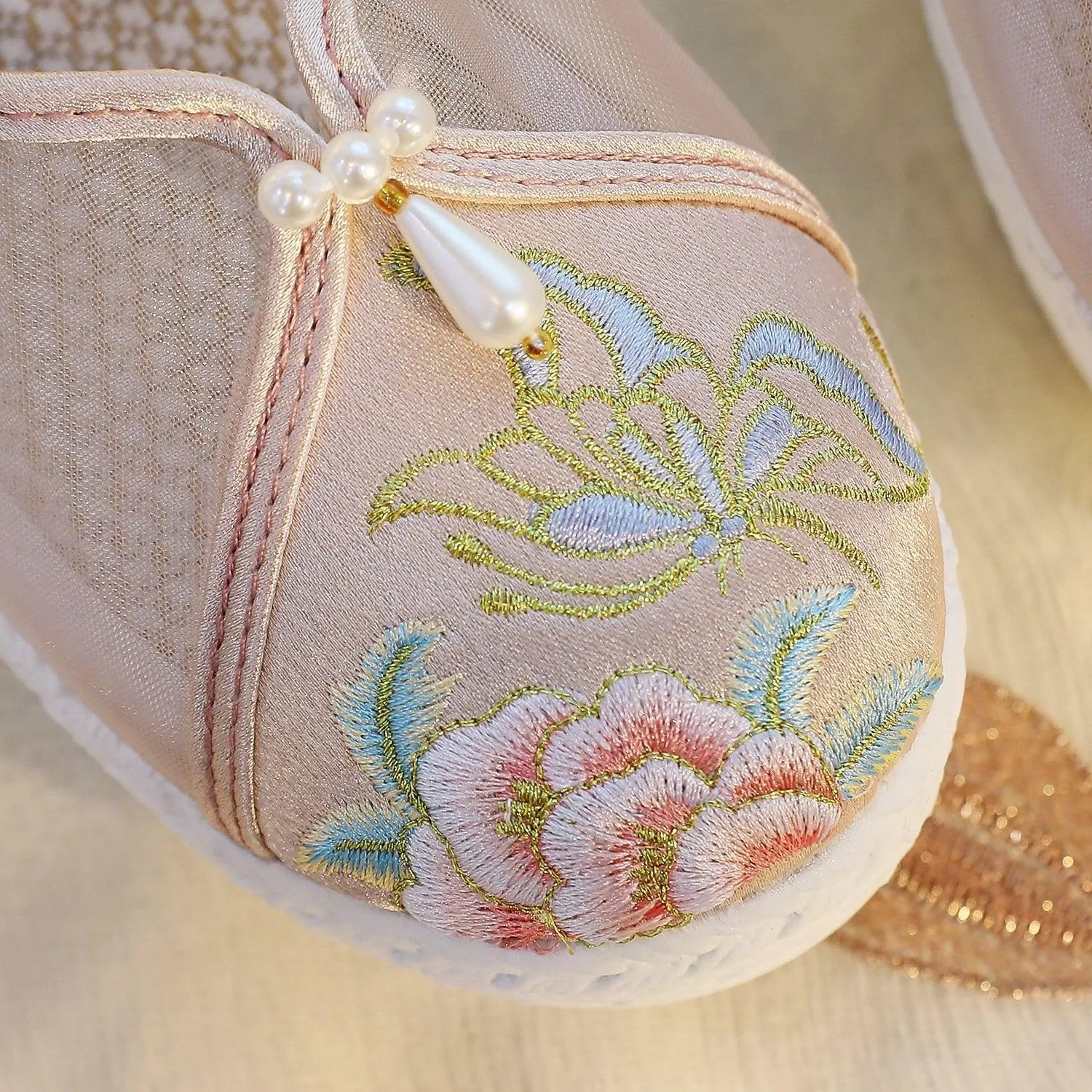 2025 Summer Breathable Mesh Floral Embroidery Shoes For Women Chinese Style Flatform Wedge Cheongsam Hanfu Shoes Lightweight Comfort Casual Ankle Strap Shoes