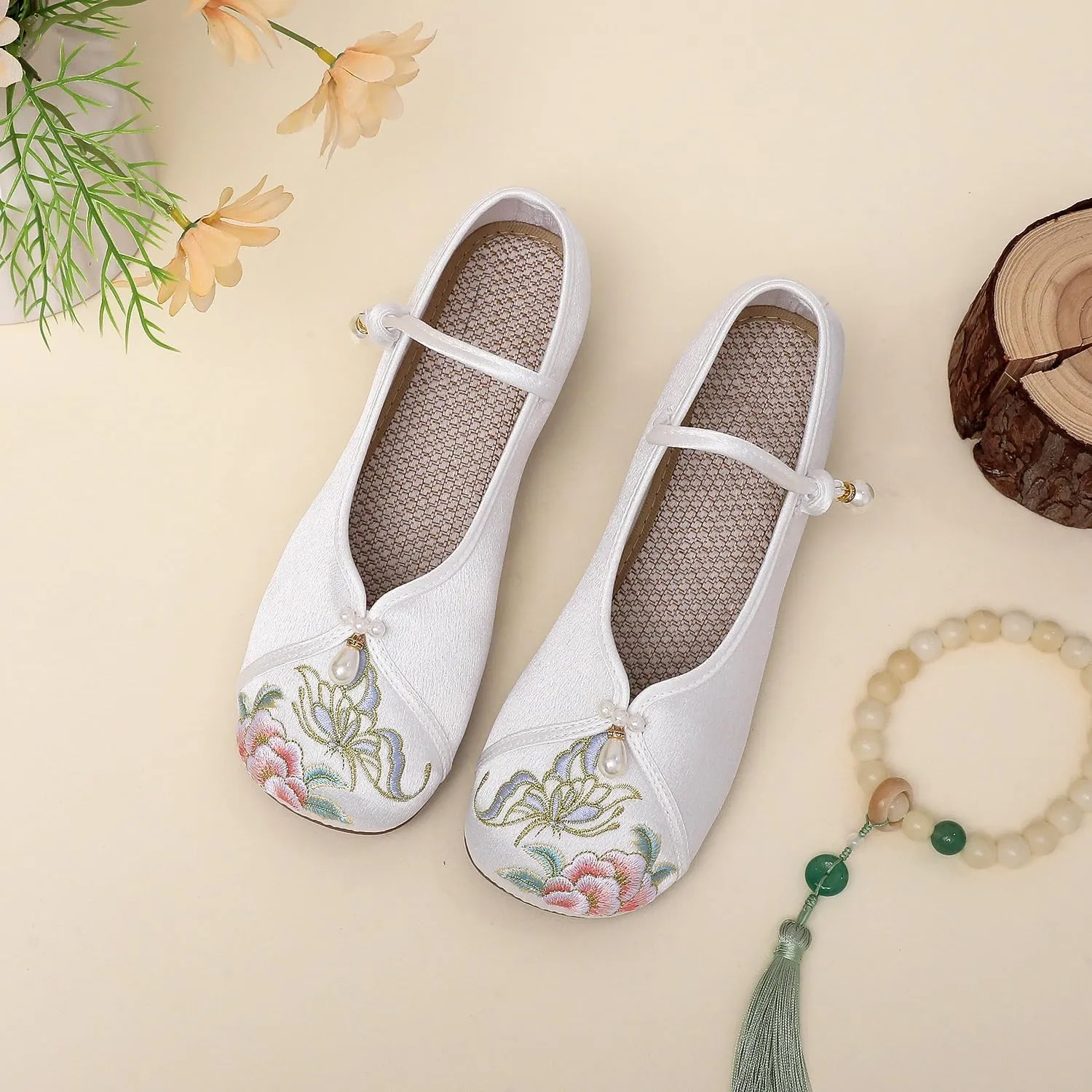 2025 Women's Satin Low Chunky Heel Chinese Style Floral Embroidery Shoes Elegant Ethnic Style Cheongsam Hanfu Shoes Casual Comfort Ankle Strap Shoes