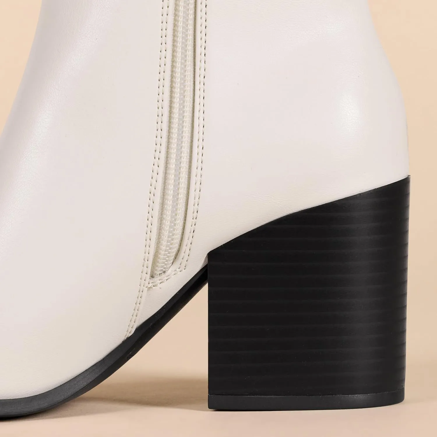 Amazon Essentials Women's Clean Heel Ankle Boot