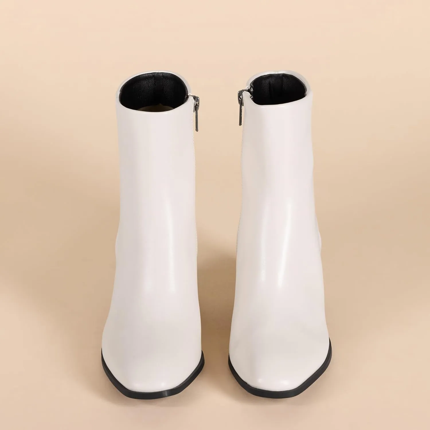 Amazon Essentials Women's Clean Heel Ankle Boot