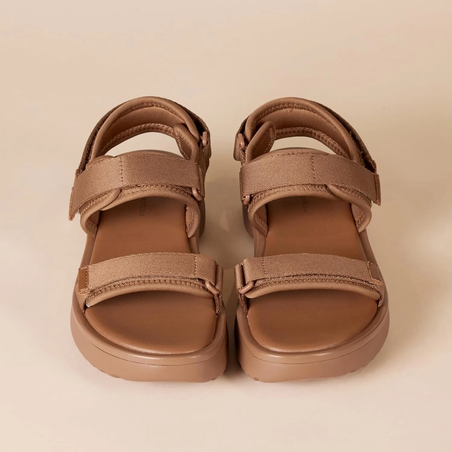 Amazon Essentials Women's Sport Sandal with Memory Foam Insole and Adjustable Padded Straps