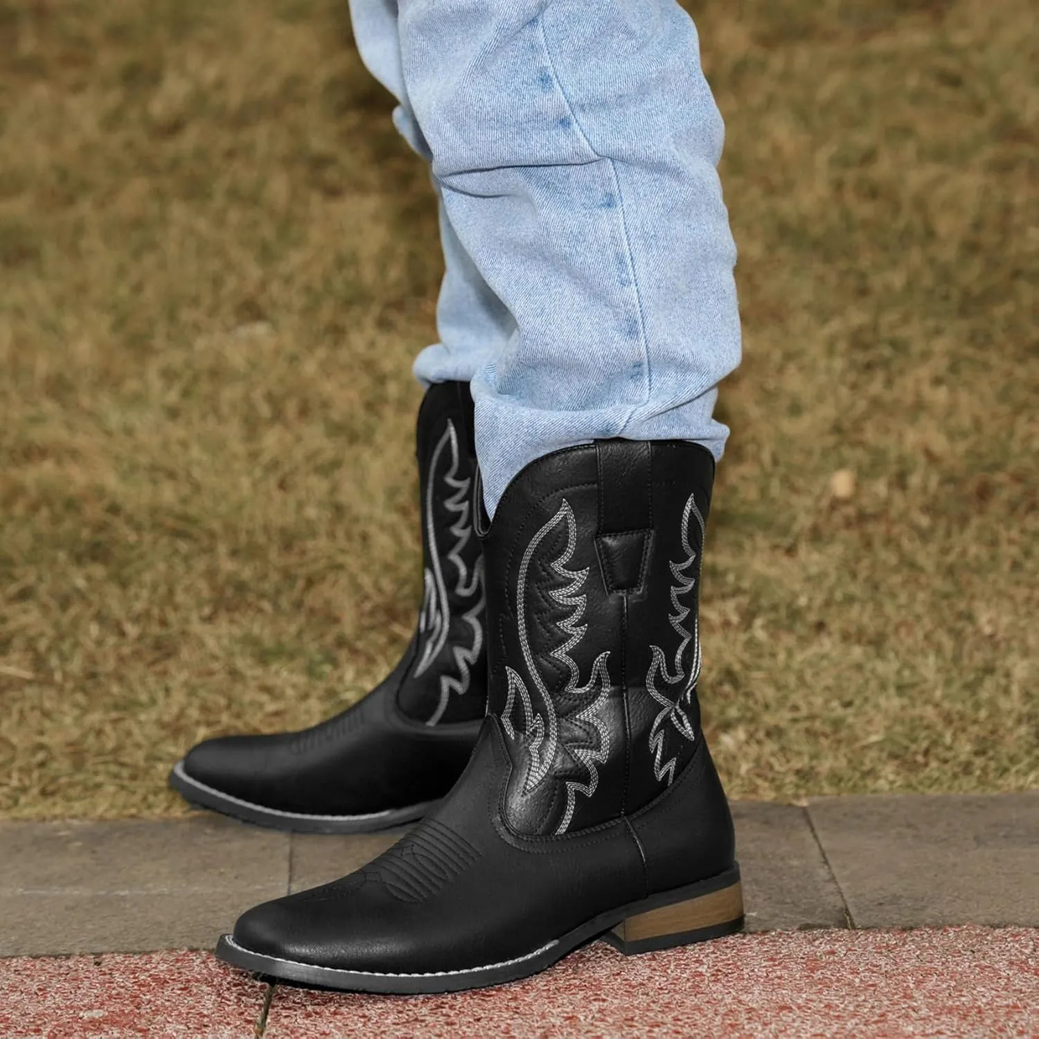 Cowboy Boots For Men Western Fashionable Retro Stylish Embroidered Square Toe Boots Chunky Heel