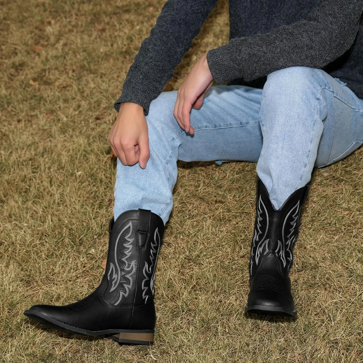 Cowboy Boots For Men Western Fashionable Retro Stylish Embroidered Square Toe Boots Chunky Heel