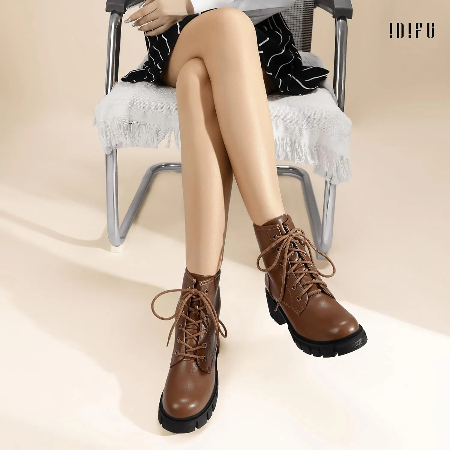 IDIFU IN2 Combat Boots Womens Ankle Boots Low Block Heel Fashion Chunky Short Platform Dress Boots for Women Round Toe Lace Up Boots Ladies Comfortable Cute Stylish Casual Work Lug Sole Booties
