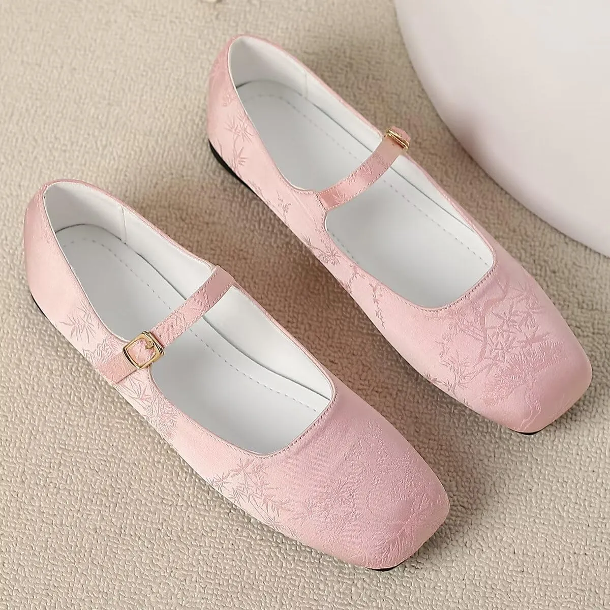LUXINYU Mary Jane Shoes for Women Square Toe Ankle Straps Ballet Flat Shoes Floral Embroidered Chinese Shoes