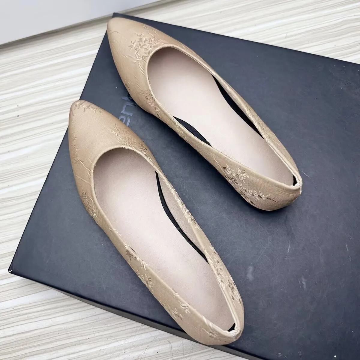 LUXINYU Women Dress Shoes Pointed Toe Satin Embroidered Upper Slip on Ballet Flats Comfortable Work Flats Low Heel Daily Walking Shoes Prom Party Shoes