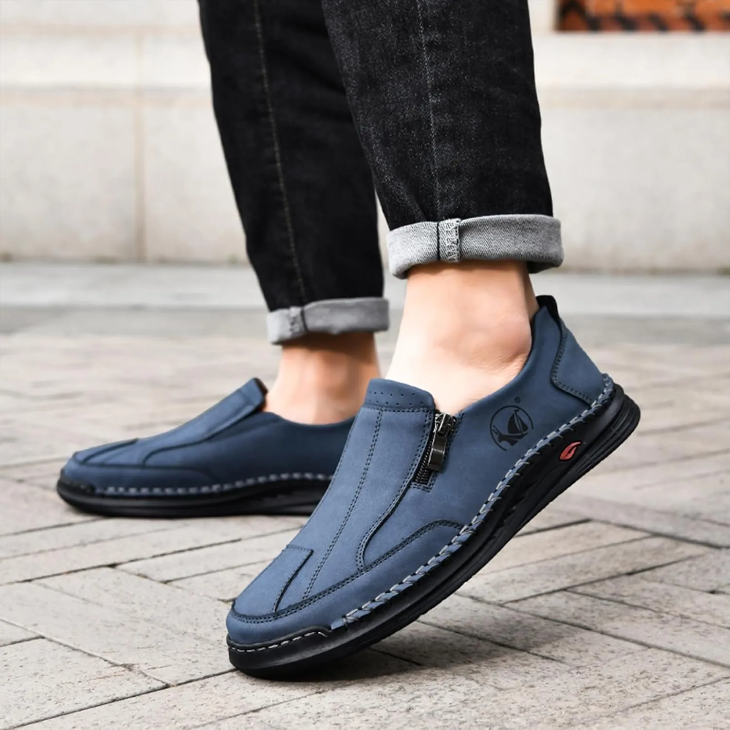 Men's Leather Slip-On Loafers Anti-Slip Sole Retro Round Toe Handsewn Detailing Lightweight Driving Shoes for Walking & Everyday Wear