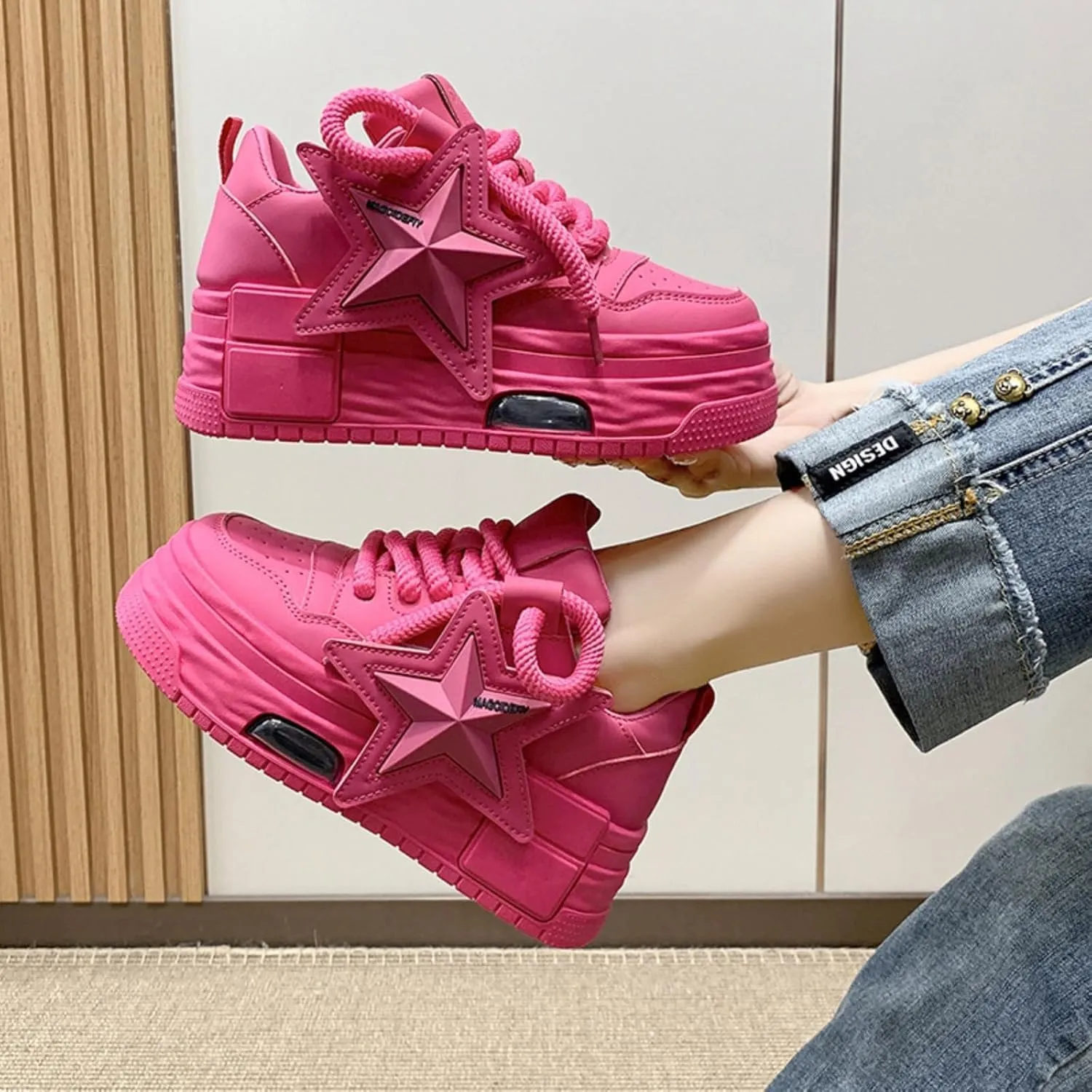 PU Leather Retro Bold Chunky Platform Star Sneakers for Women Y2K Streetwear Shoes with Thick Sole for Daily Outfits Stylish Comfortable Statement Look