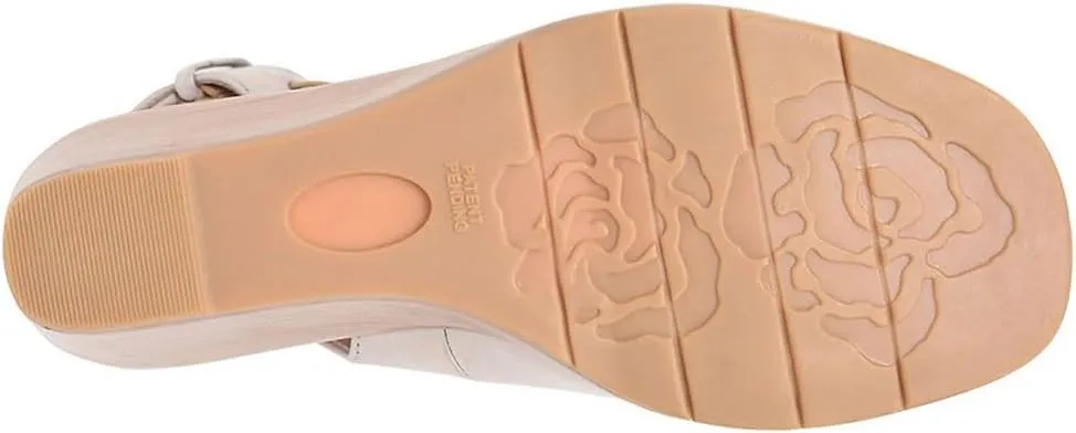 Sofft Women's Gabriella Champagne/Medium / 7.5