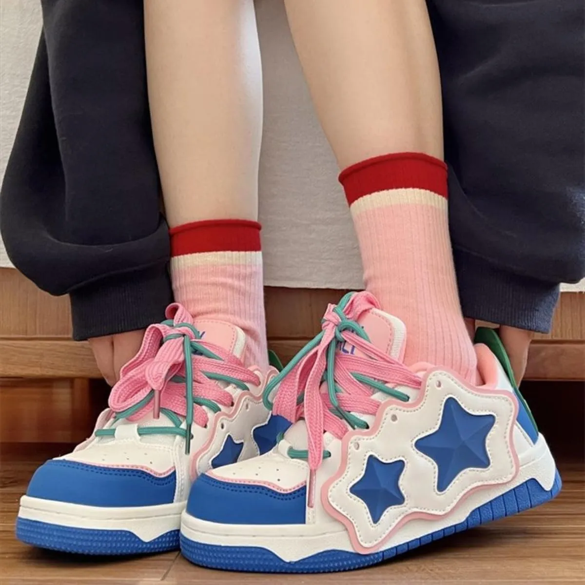 Y2K Shoes Walking Sneakers for Women Kawaii Star Chunky Platform Shoes Aesthetic Laces Up Streetwear Colorful Fit Well